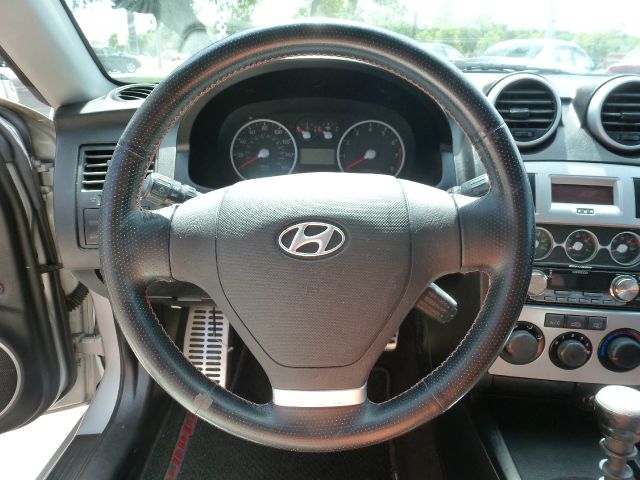 2006 Hyundai Tiburon SE