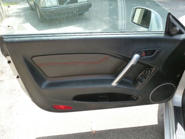 2006 Hyundai Tiburon SE