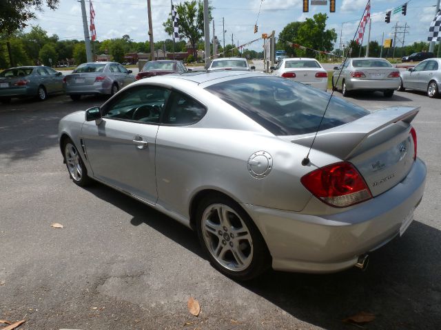 2006 Hyundai Tiburon SE