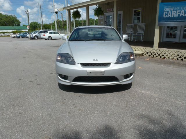 2006 Hyundai Tiburon SE