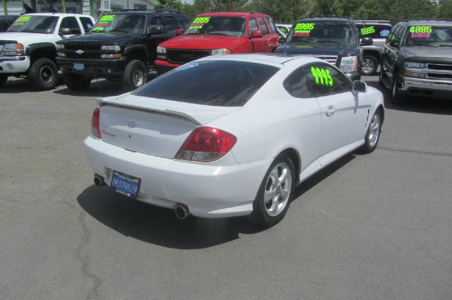 2006 Hyundai Tiburon XLS