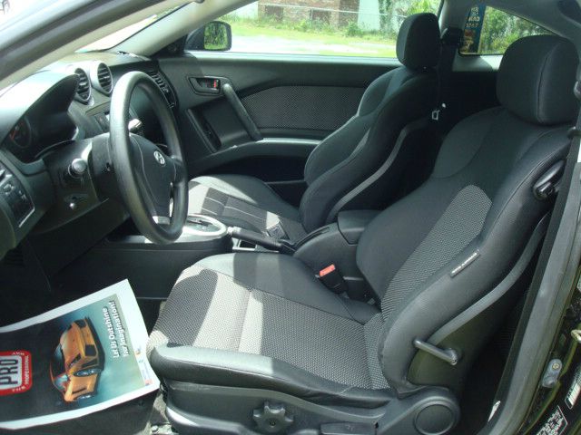 2006 Hyundai Tiburon XLS