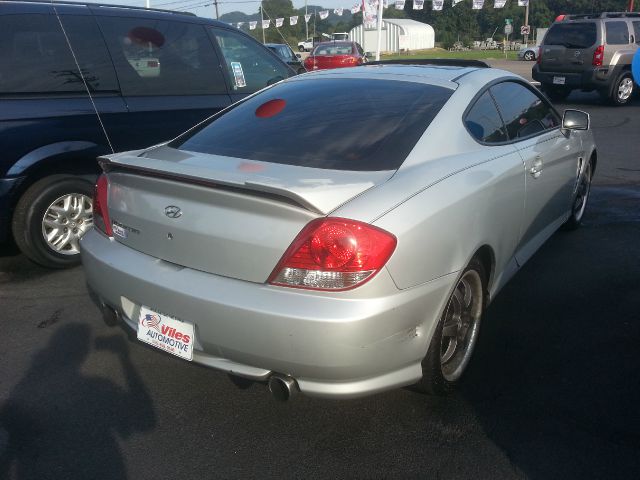 2006 Hyundai Tiburon XLS