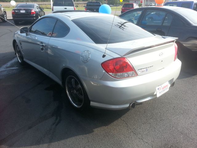 2006 Hyundai Tiburon XLS