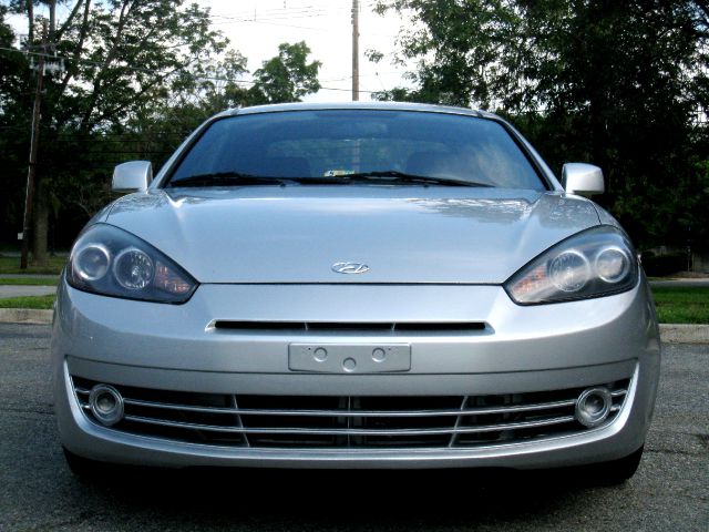 2008 Hyundai Tiburon XLS