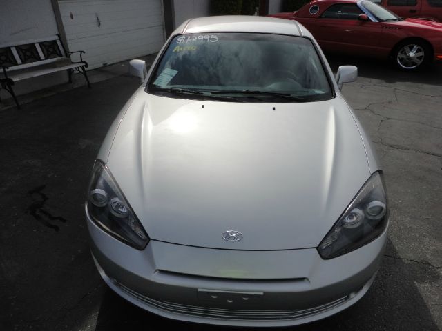 2008 Hyundai Tiburon XLS