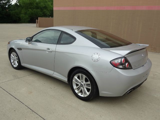 2008 Hyundai Tiburon XLS