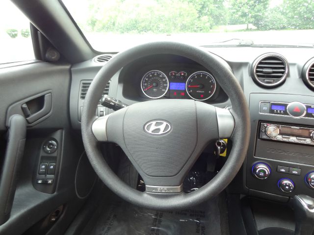 2008 Hyundai Tiburon XLS