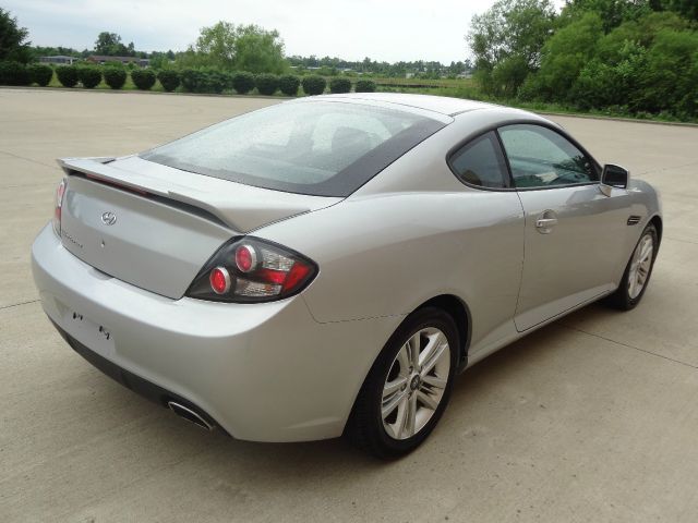 2008 Hyundai Tiburon XLS