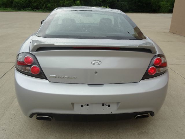 2008 Hyundai Tiburon XLS