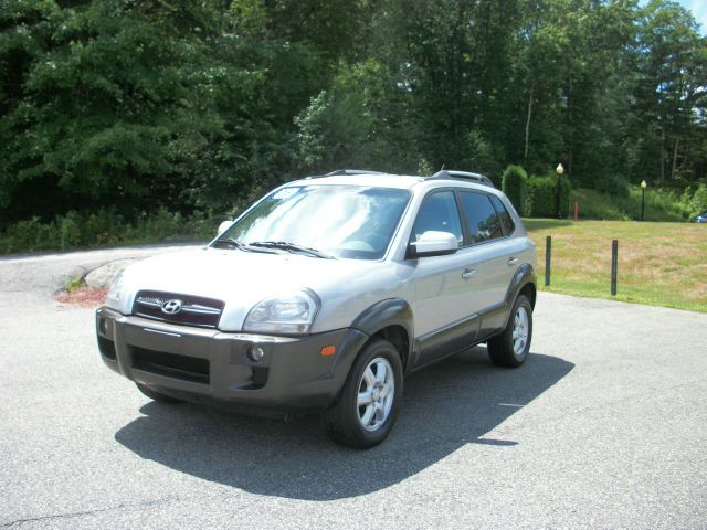 2005 Hyundai Tucson 2002 Saturn