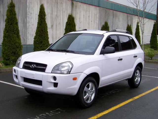 2005 Hyundai Tucson S Sedan