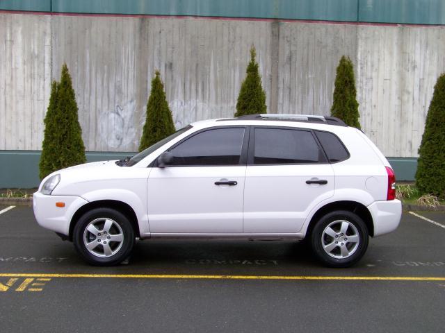 2005 Hyundai Tucson S Sedan