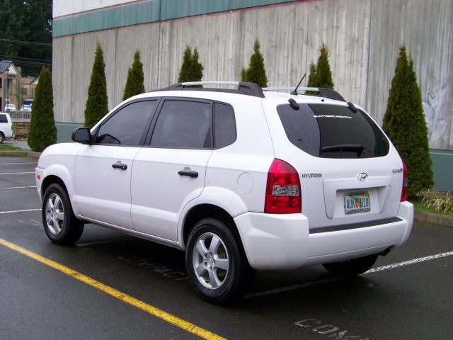 2005 Hyundai Tucson S Sedan