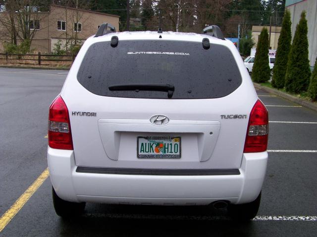 2005 Hyundai Tucson S Sedan