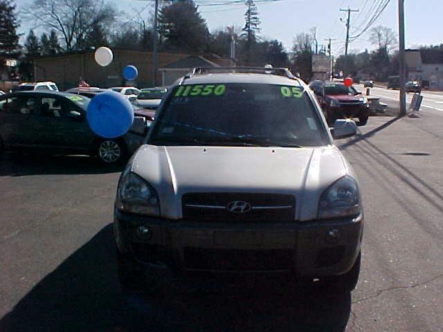 2005 Hyundai Tucson FWD 4dr Sport