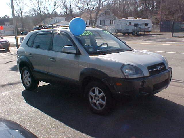 2005 Hyundai Tucson FWD 4dr Sport