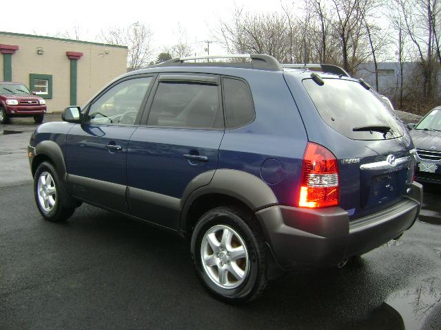 2005 Hyundai Tucson SL Sedan