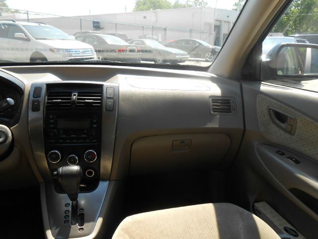 2005 Hyundai Tucson SLT Quad