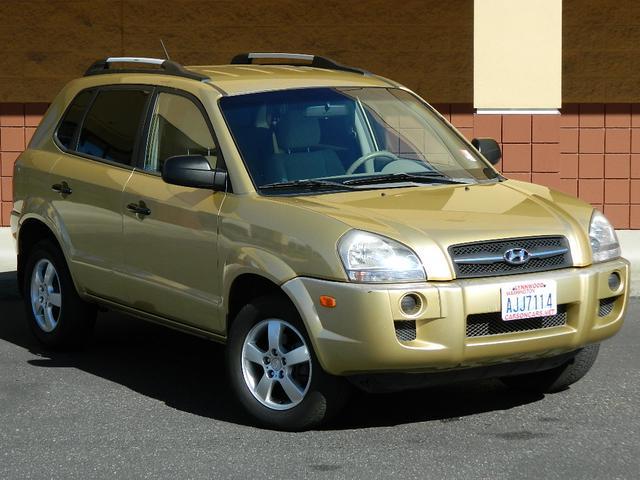 2005 Hyundai Tucson S Sedan