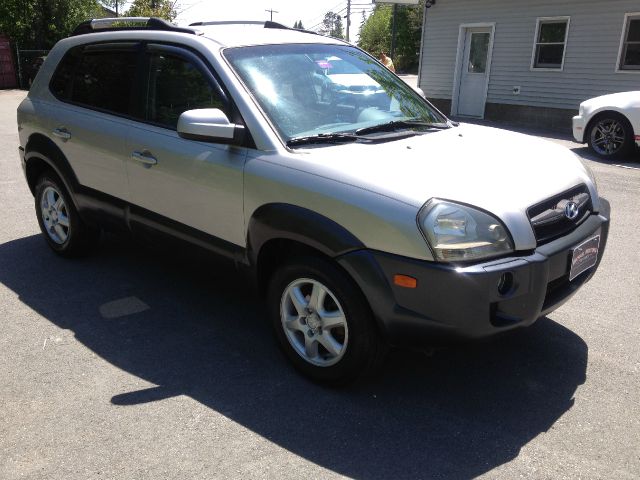 2005 Hyundai Tucson 2002 Saturn