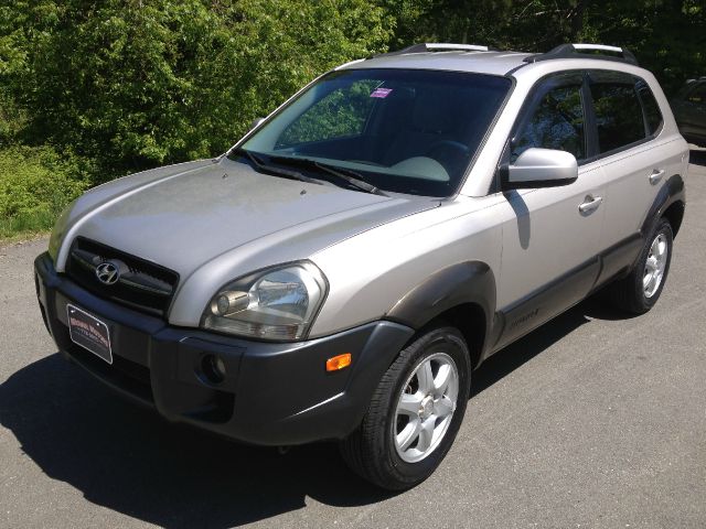 2005 Hyundai Tucson 2002 Saturn