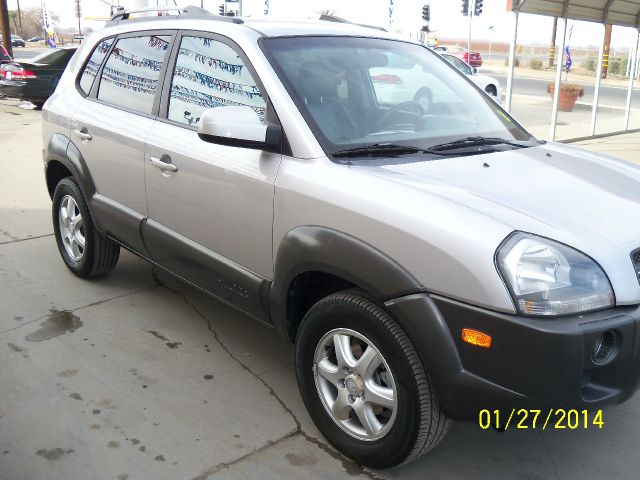 2005 Hyundai Tucson Unknown