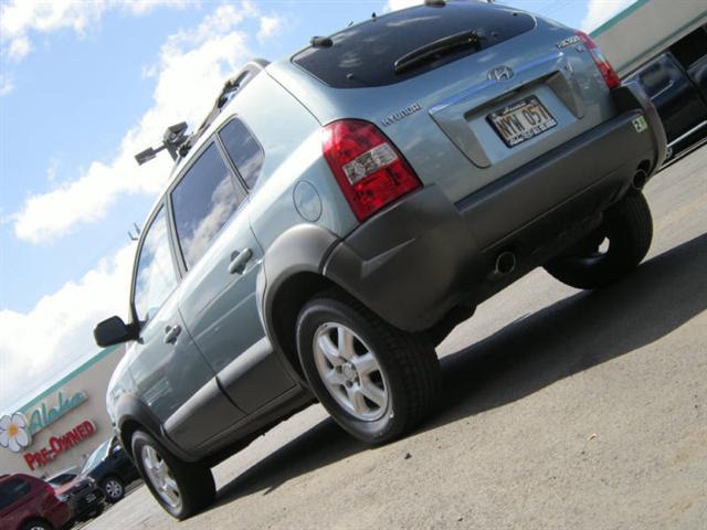 2005 Hyundai Tucson Unknown