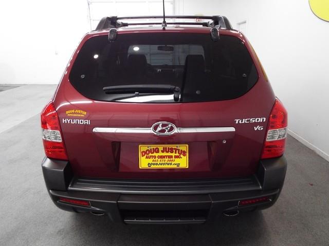 2005 Hyundai Tucson FWD 4dr Sport