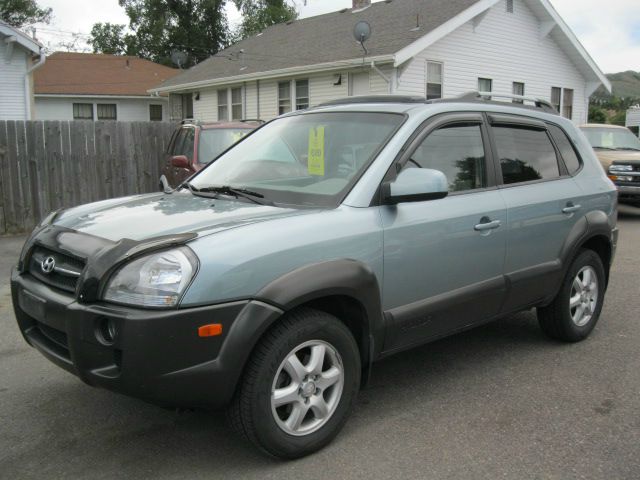2005 Hyundai Tucson Supercab SRW 4X