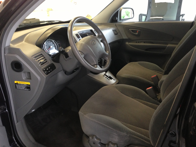 2006 Hyundai Tucson 2002 Saturn
