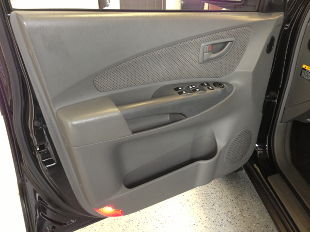 2006 Hyundai Tucson 2002 Saturn