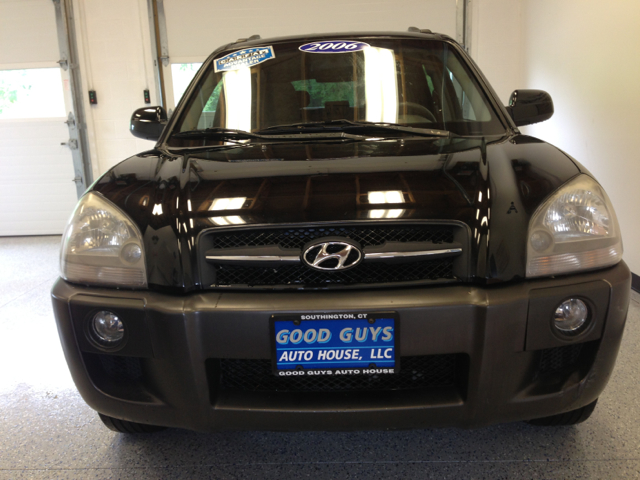 2006 Hyundai Tucson 2002 Saturn