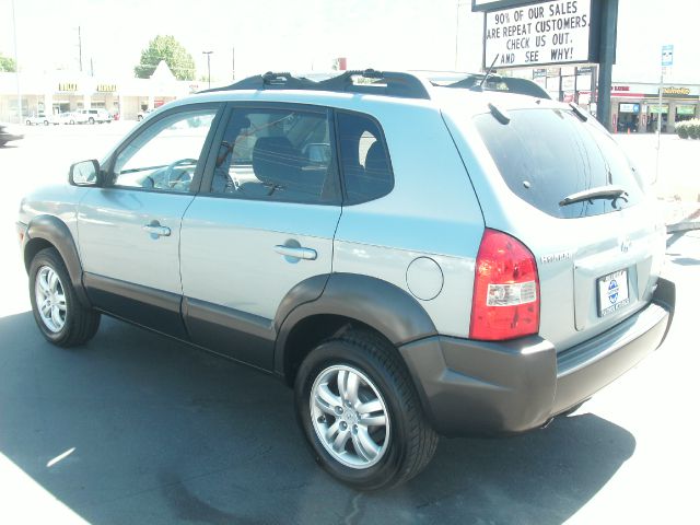 2006 Hyundai Tucson 2002 Saturn