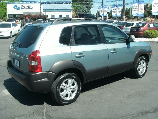 2006 Hyundai Tucson 2002 Saturn