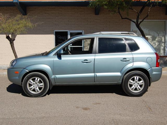 2006 Hyundai Tucson FWD 4dr Sport