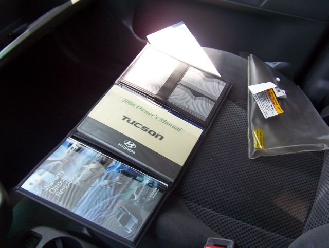 2006 Hyundai Tucson 2002 Saturn