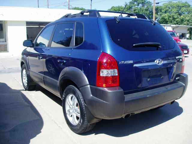 2006 Hyundai Tucson 2002 Saturn