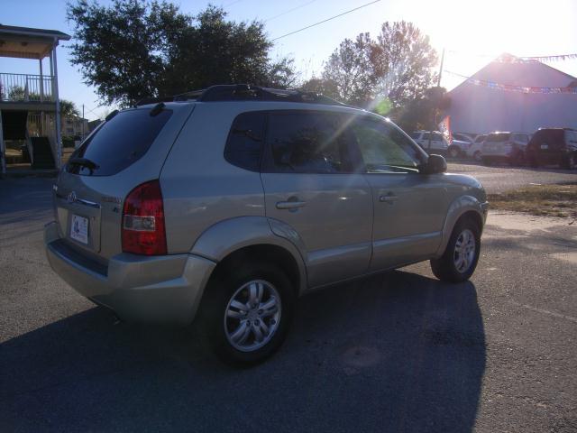 2006 Hyundai Tucson FWD 4dr Sport