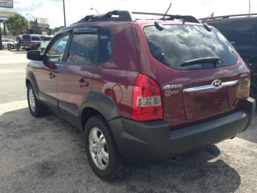 2007 Hyundai Tucson 2WD Crew Cab 143.5 Inch SLE Truck
