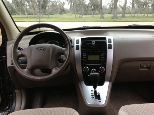2008 Hyundai Tucson Silverado 4wd