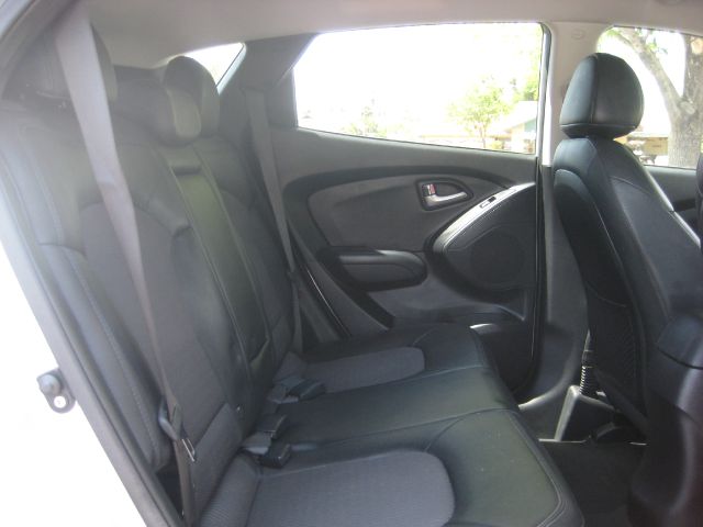 2011 Hyundai Tucson Base Manual
