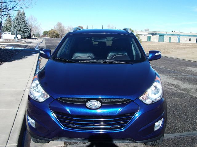 2013 Hyundai Tucson Reg. Cab 8-ft. Bed 2WD