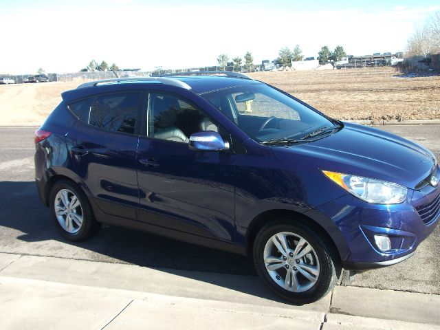 2013 Hyundai Tucson Reg. Cab 8-ft. Bed 2WD