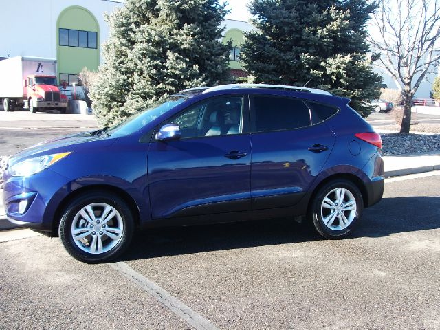 2013 Hyundai Tucson Reg. Cab 8-ft. Bed 2WD