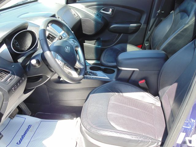 2013 Hyundai Tucson I-290 S