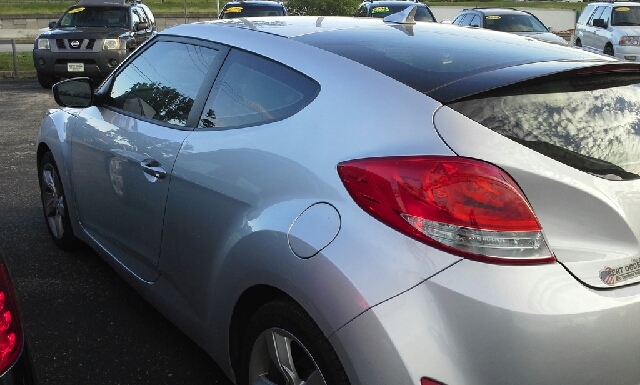 2012 Hyundai Veloster Base