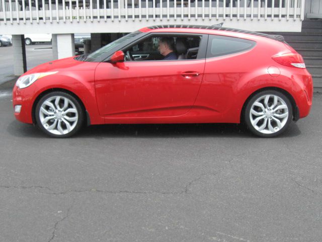 2013 Hyundai Veloster Base
