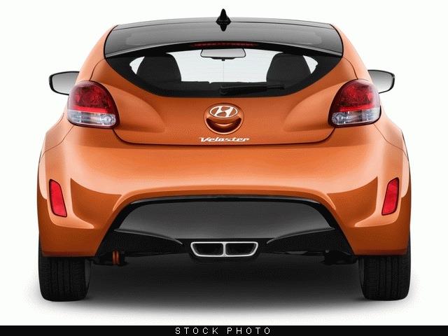 2013 Hyundai Veloster 2-door Sport