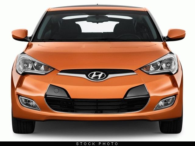 2013 Hyundai Veloster 2-door Sport
